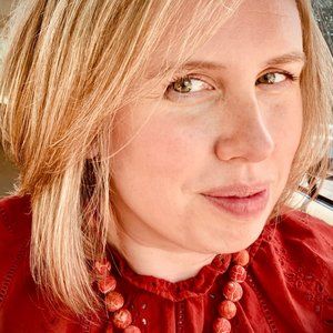 Meet your Posher, Julia